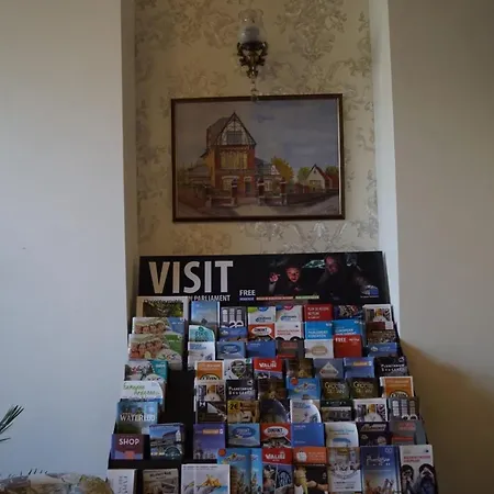 Bed & Breakfast Fly Lounge