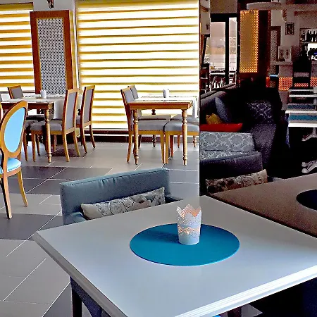 Bed & Breakfast Fly Lounge