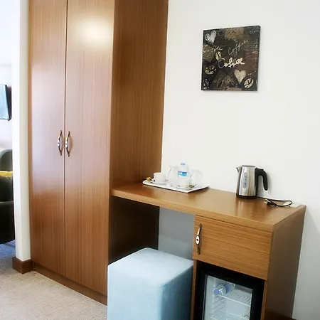 Bed & Breakfast Fly Lounge 3*